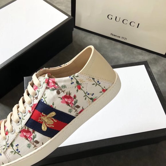 NEWGucci leather casual shoes for women